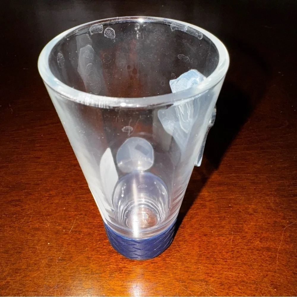 MLB New York Yankees Collectors Shot Glass 4 Oz. With Blue Silicone Base